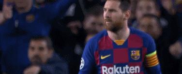 梅西唯一一次假摔吃黄牌,梅西被判点球回放