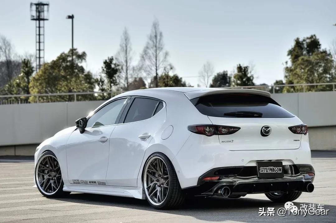 马自达3两厢版最新款,马自达3昂克赛拉两厢版