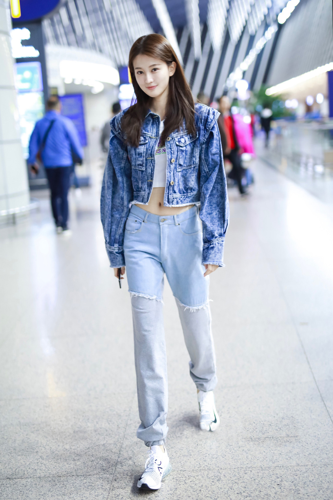 迪丽热巴杨幂穿搭,杨幂迪丽热巴穿衣风格