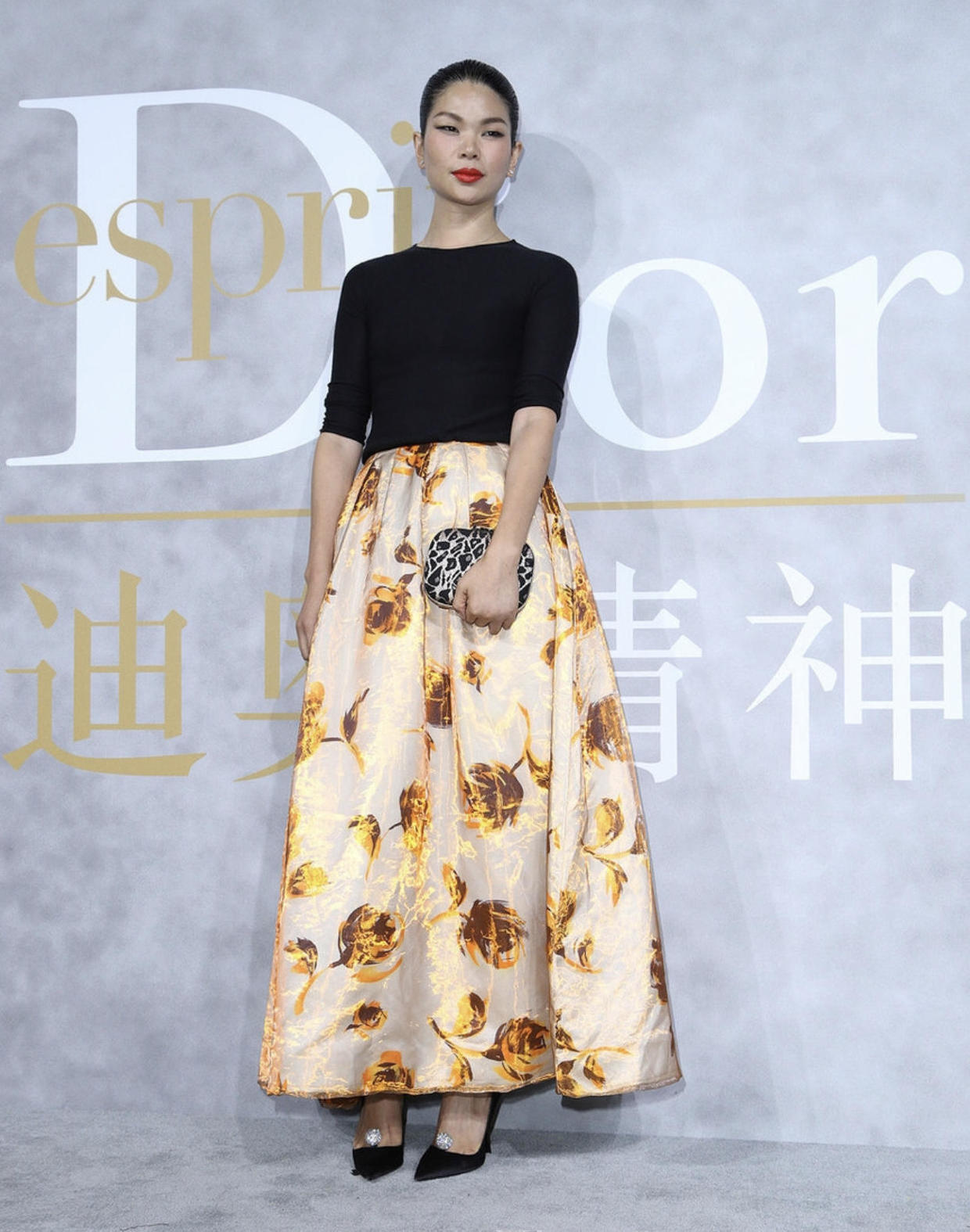 丑模吕燕审美,丑模吕燕身材走样