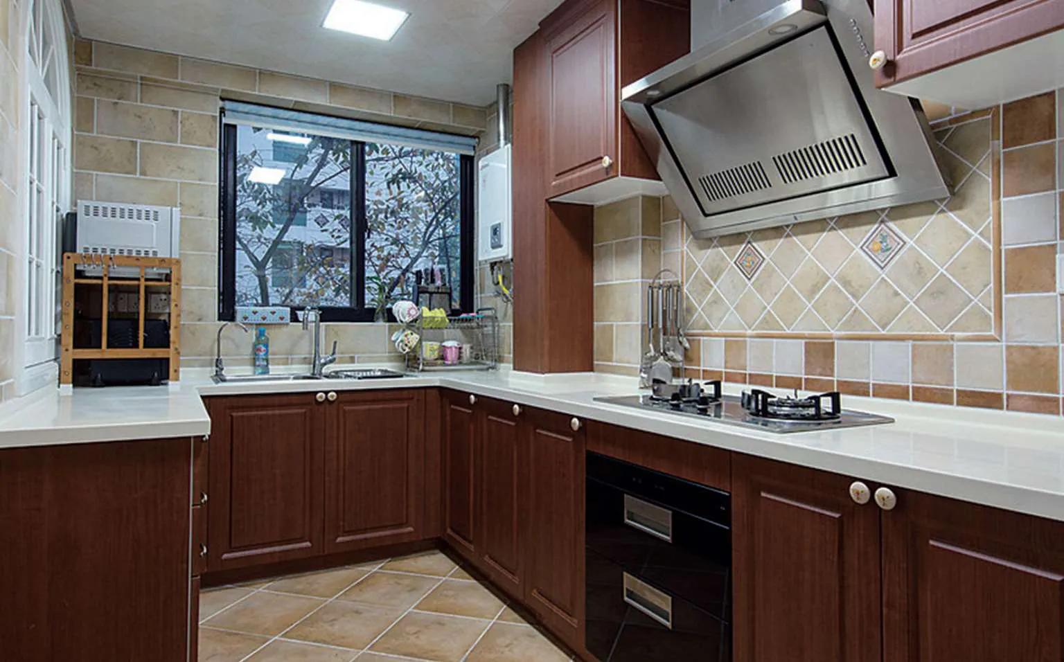 家装pvc扣板吊顶,装修内墙用pvc扣板