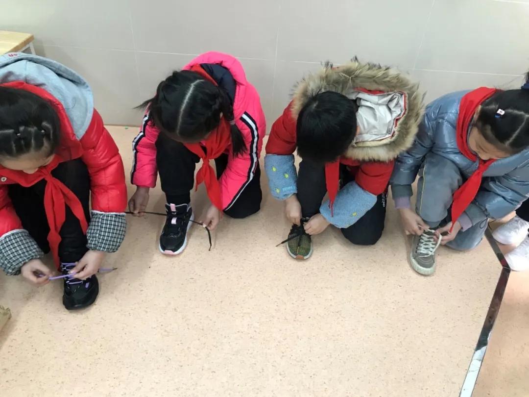 巧手系鞋带手工制作图片,巧手系鞋带活动心得