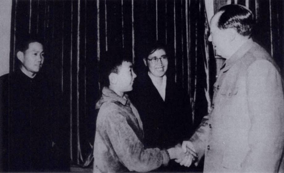 毛*东泽**卫士长李银桥，相伴15年分别，主席说：你比我的孩子还亲