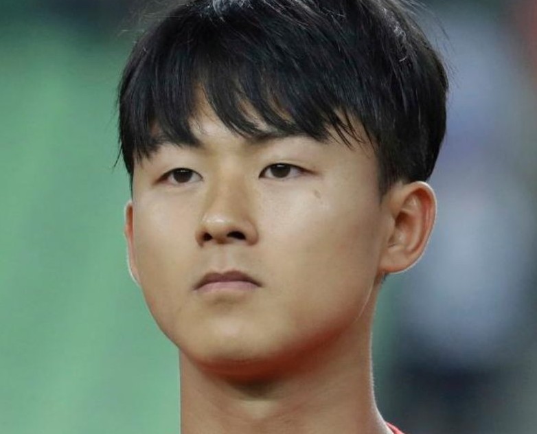 谁是当代亚洲足球第一人,谁是亚洲最强足球运动员