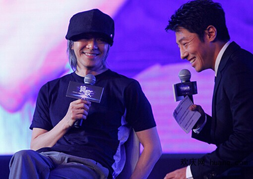 真以为周星驰破产了?近二十年电影没亏过,身价早已数十亿