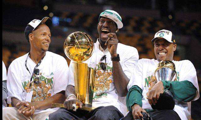 加内特夺冠科比,加内特大拉杆