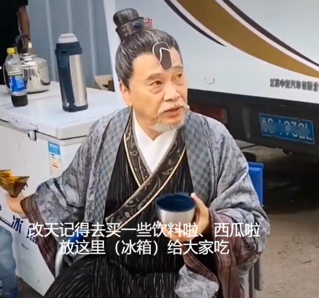 众明星悼念吴孟达,横店群演吴孟达