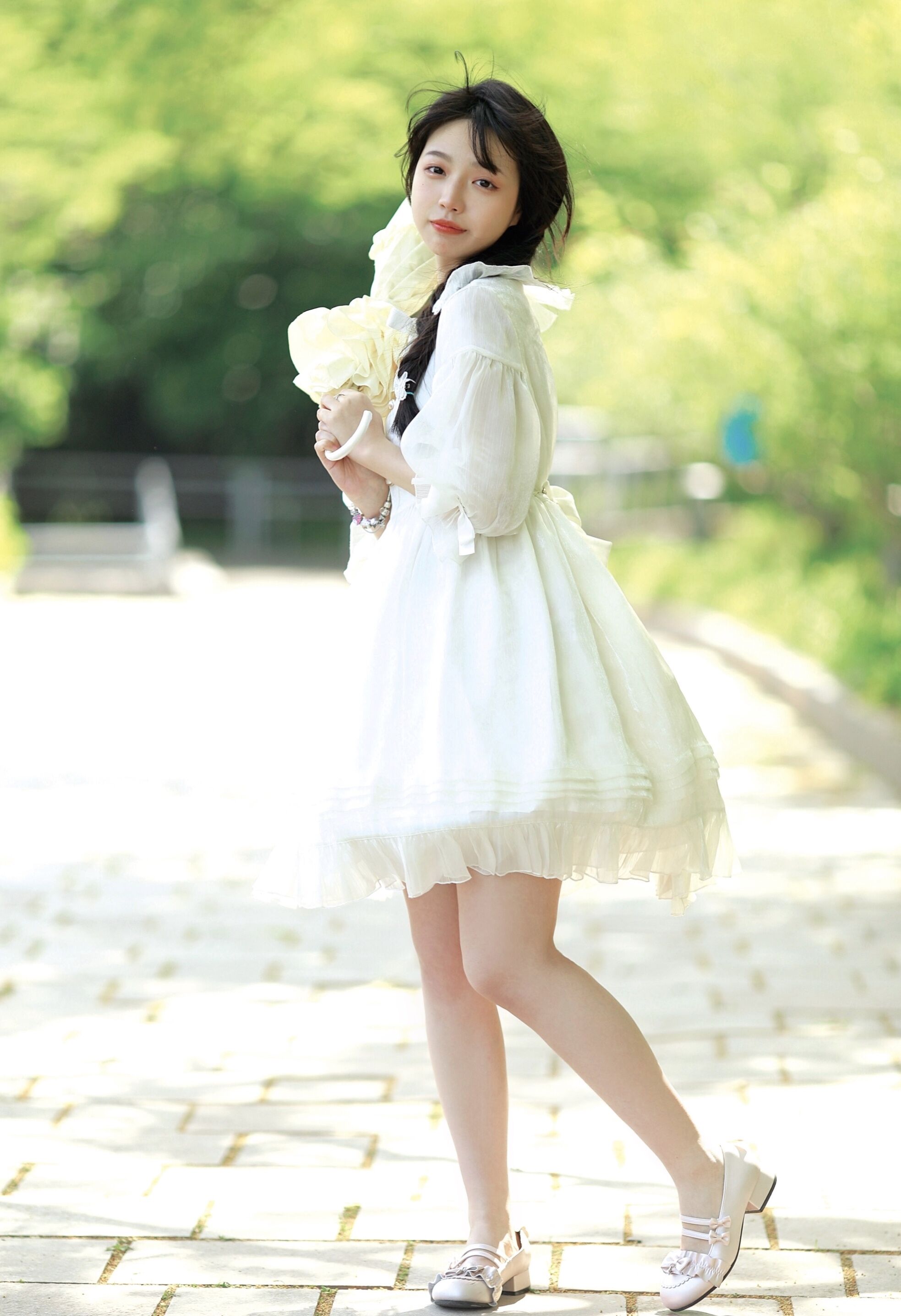 甜美少女丨就想静静地看着你