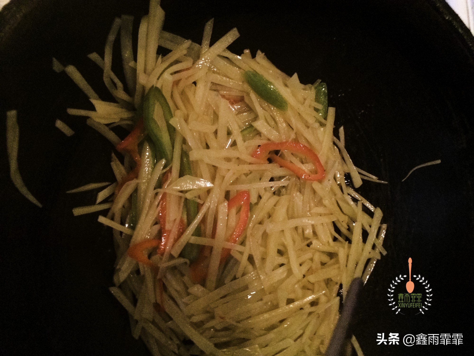 炒土豆炒焦了怎么办,狼牙土豆怎么做才不会变色