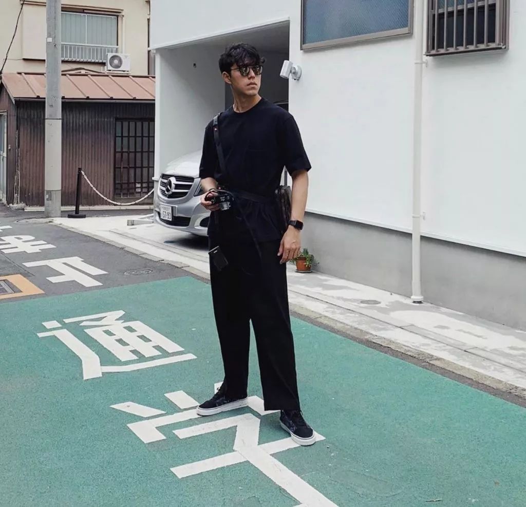 跟着ins学秋冬穿搭,ins简约穿搭男博主