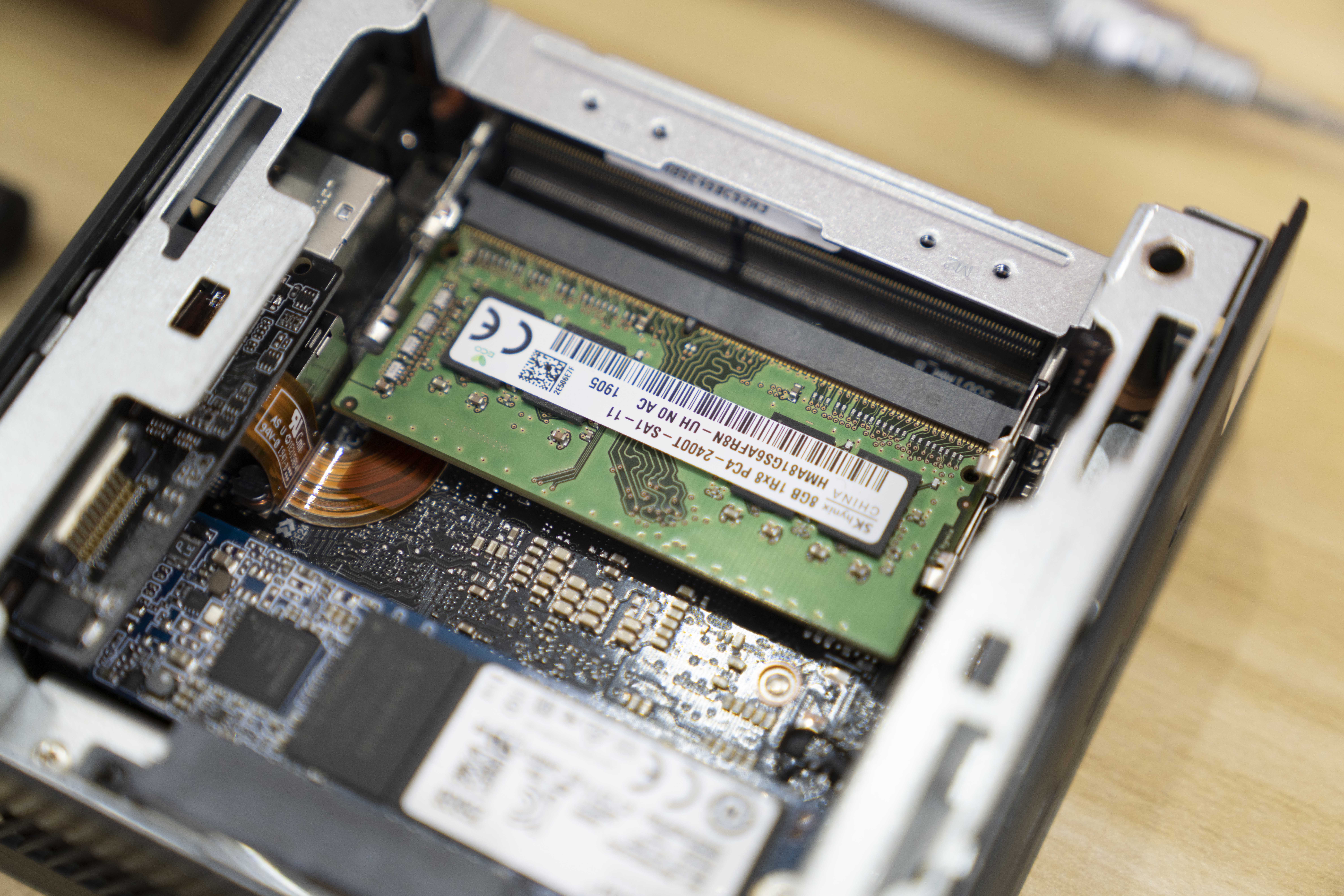 告别凌乱桌面提升办公效率：华硕ProMiniPCPN61