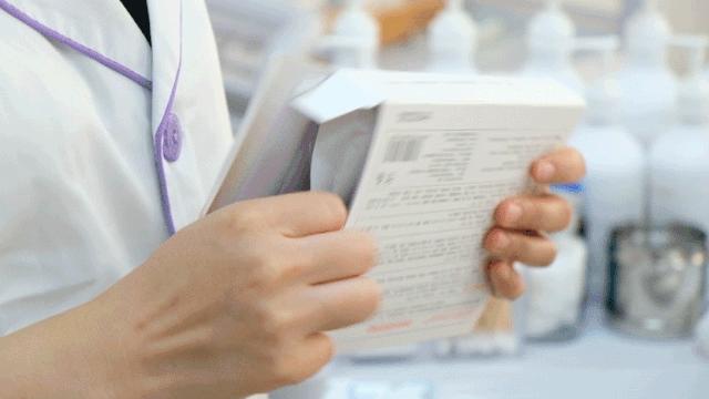 贵妇深层毛孔清洁,皮肤管理护肤中心深层清洁毛孔