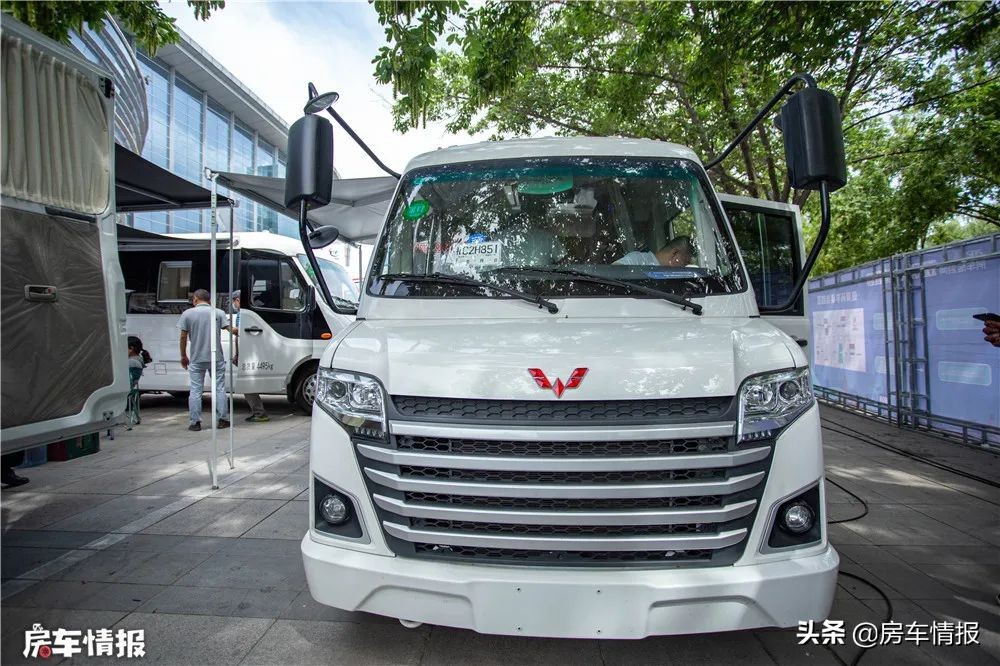 最新五菱宏光房车,五菱1.5l商务房车6万元左右