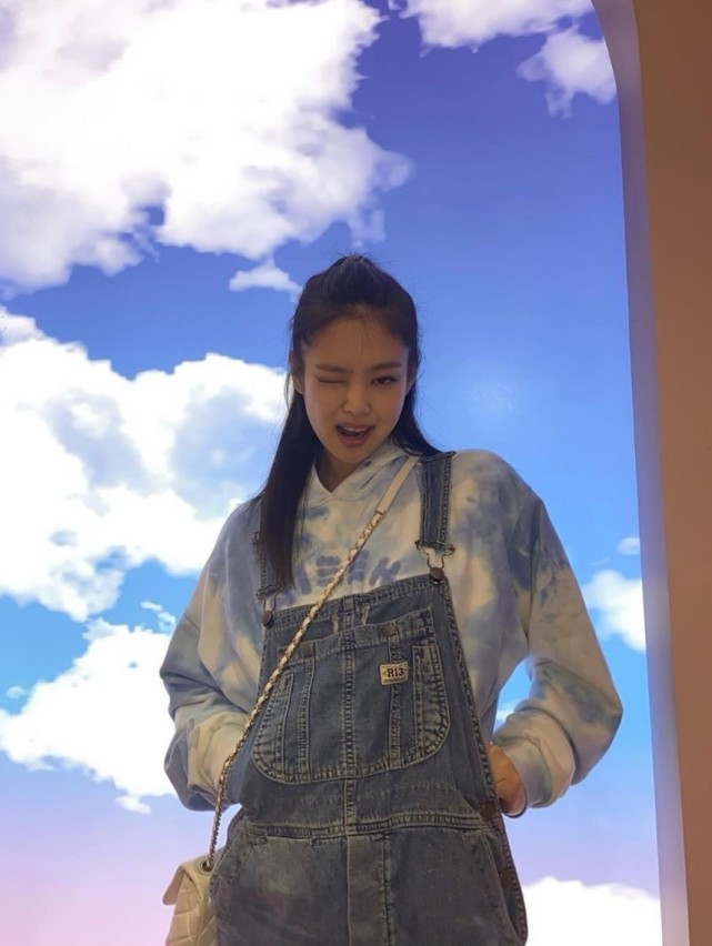 jennie粉墨写真,jennie穿搭小香风照片