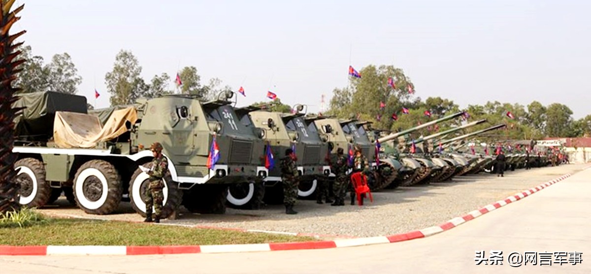 柬埔寨特种兵肌肉秀,柬埔寨援助装甲车