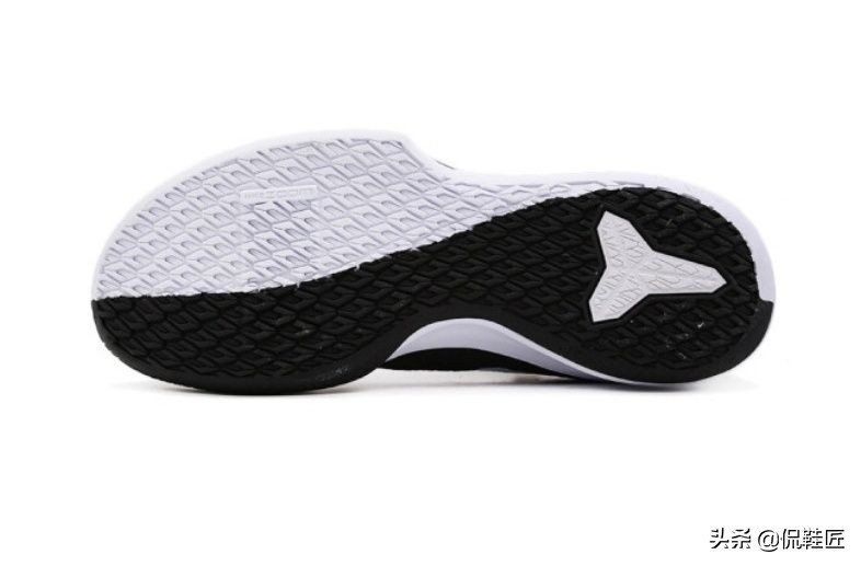 400多的科比鞋,四百多的篮球实战鞋