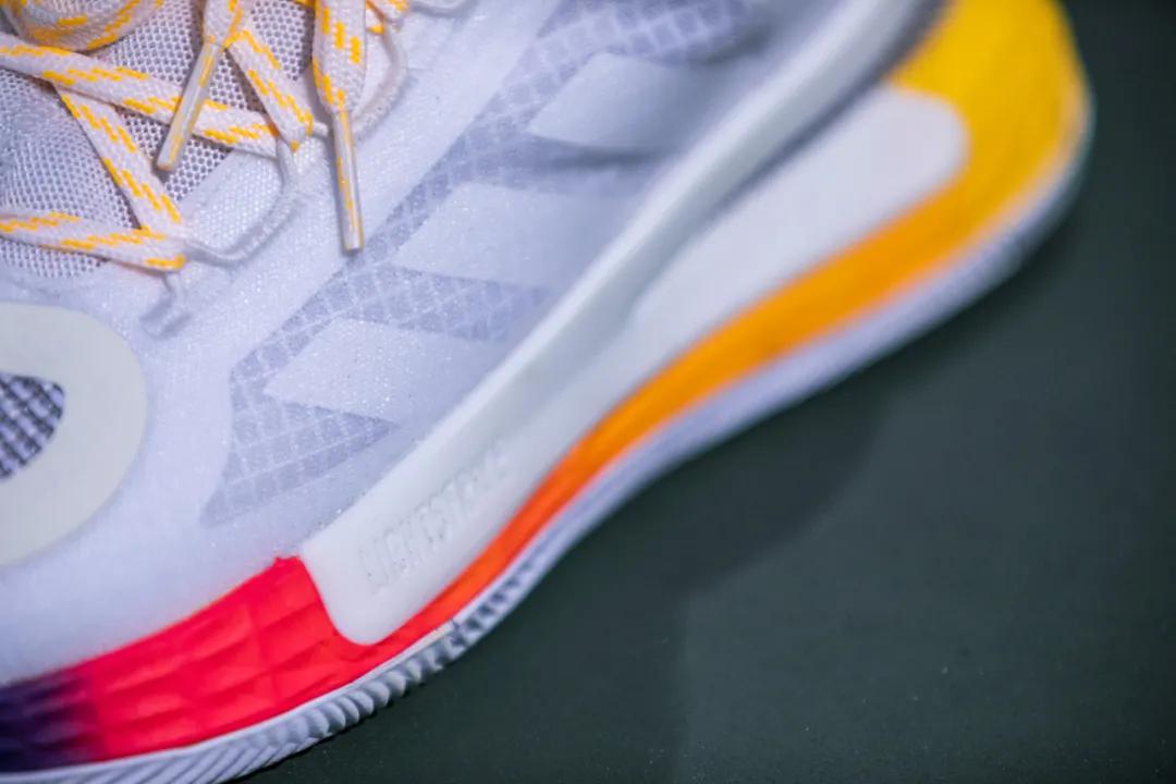 与罗斯11外形相像的鞋,罗斯11和米切尔3怎么选