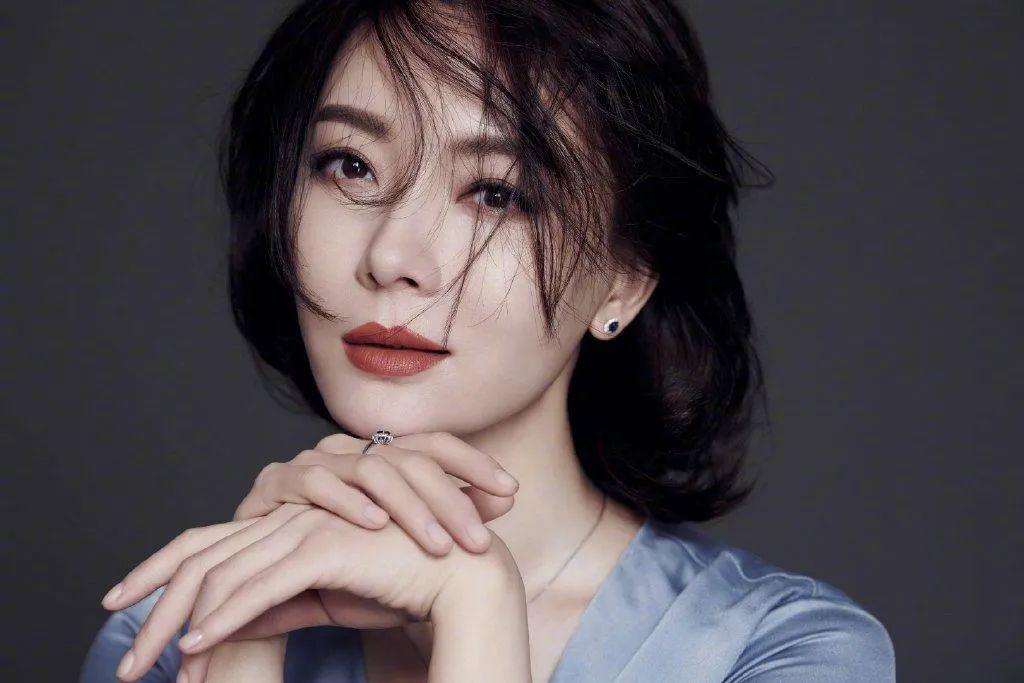 雅诗兰黛和sk2哪个适合敏感肌,雅诗兰黛和sk2哪个更适合敏感肌