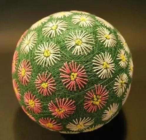 红底樱花手鞠球编织视频,大唐手鞠球编织教程