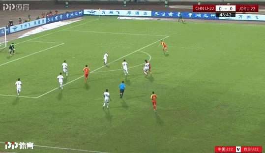 u23国足2-1马来西亚张玉宁点射,u22张玉宁完整视频