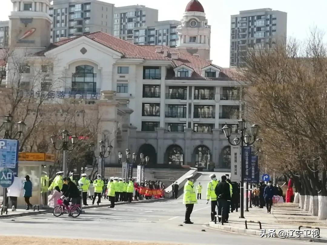 蓝天彩虹笑颜敬礼全城追星！这是你们应该得到的礼遇和荣耀！