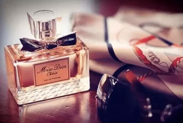 法国为什么这么多奢侈品便宜,法国为什么有那么多奢侈品