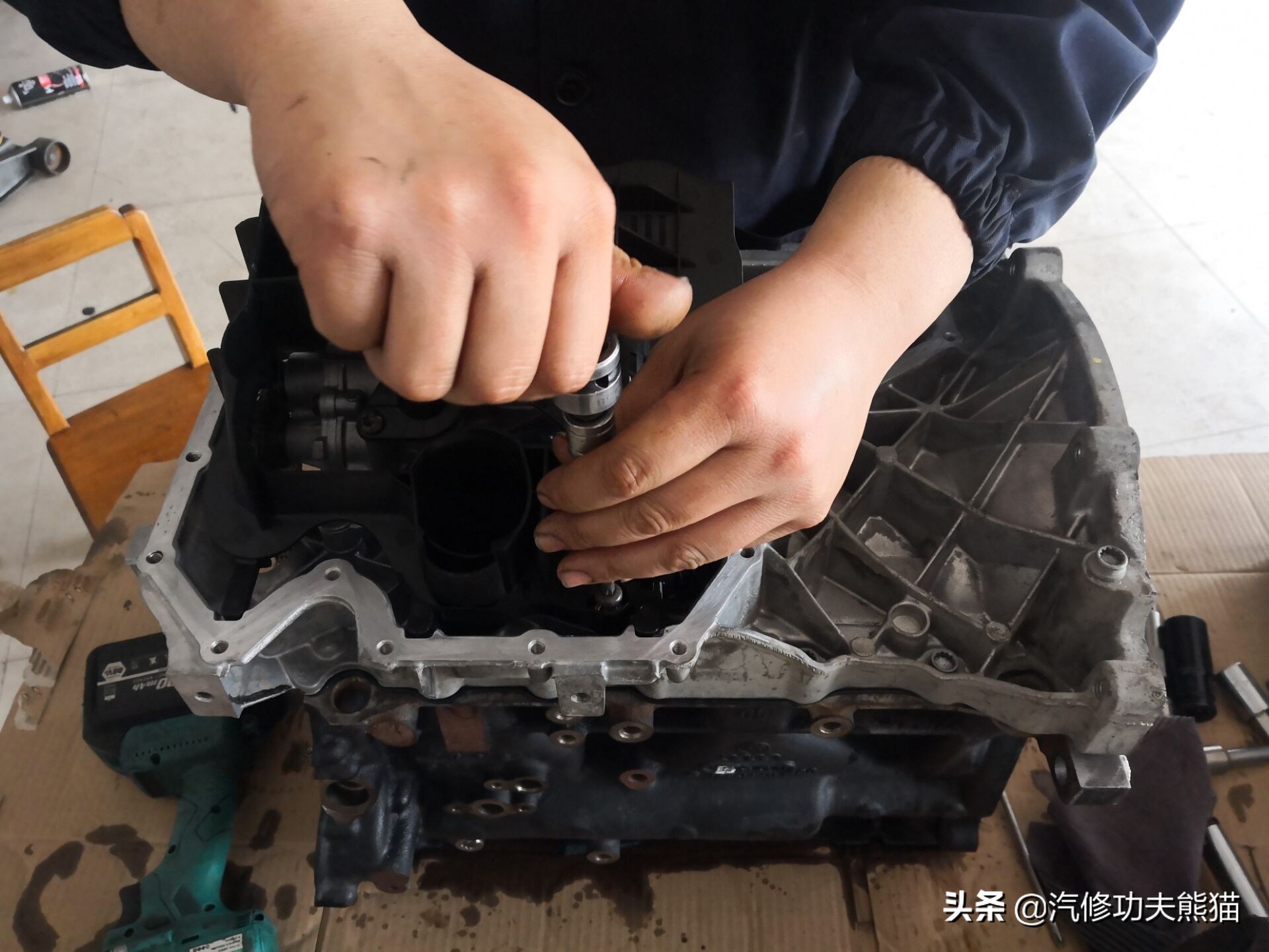 2013奥迪a4l烧机油怎么解决,奥迪a4l哪一款开始烧机油不严重