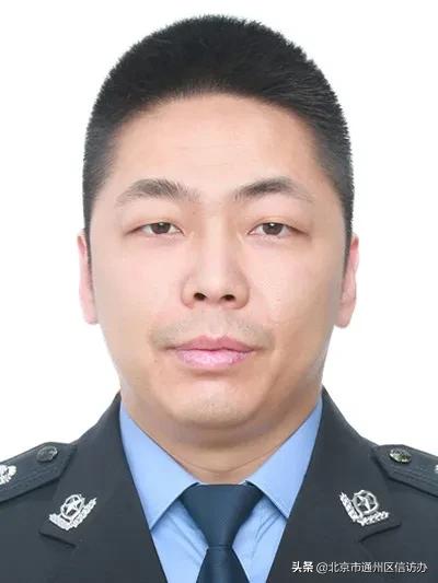 新提拔领导干部培训班,给新上任的基层专干培训