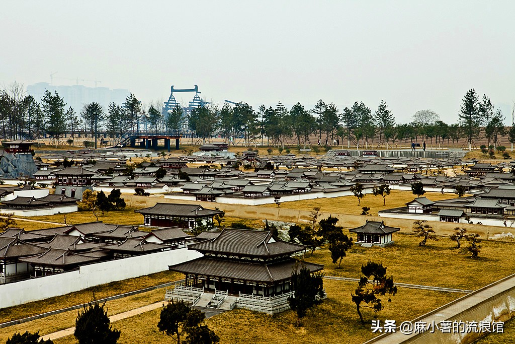 比故宫还大的建筑群,西安大明宫和故宫的复原