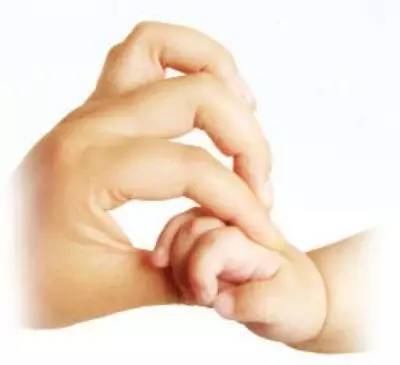 10-12个月宝宝抚触操教学,7-9个月婴儿抚触按摩教程