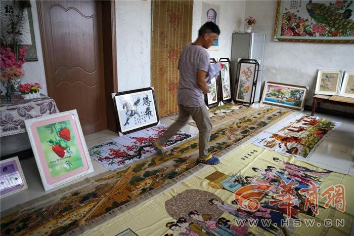 智力残疾人绣十字绣,十字绣残疾人西安