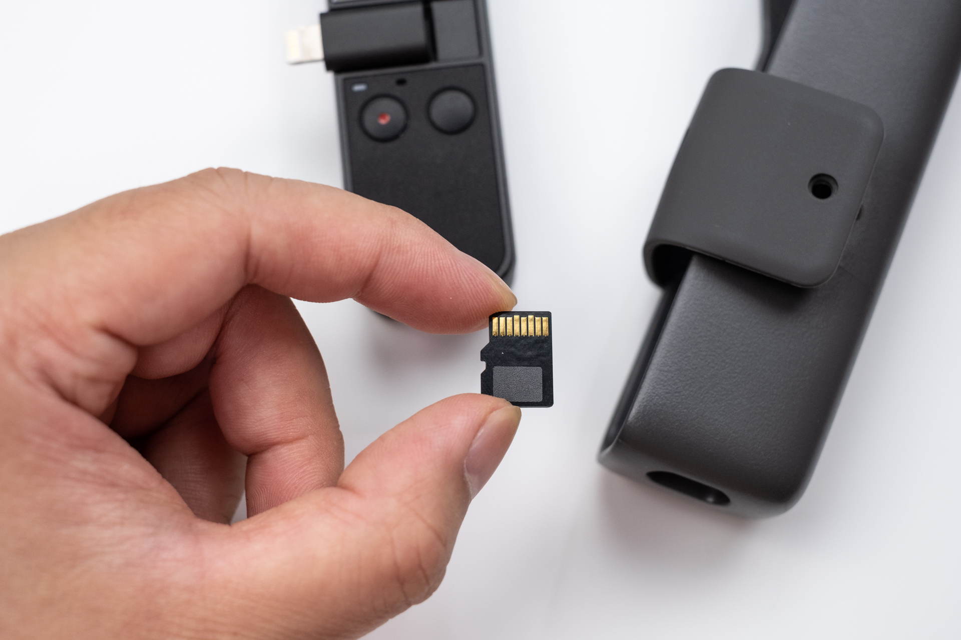 大疆拍摄用的内存卡,大疆拍摄高清画面实时储存在哪儿