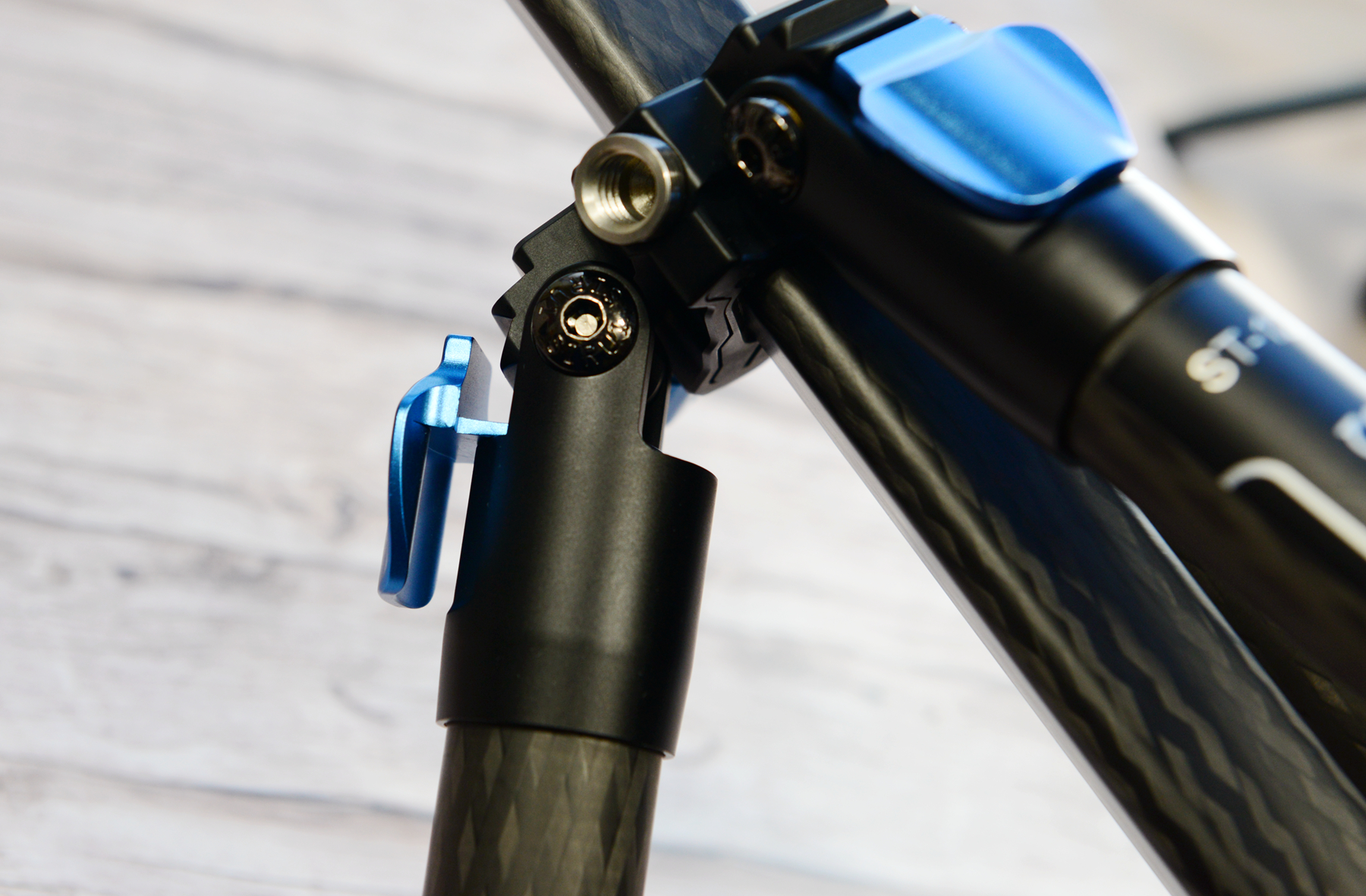 思锐t1204x碳纤维三脚架,思锐长焦三脚架推荐