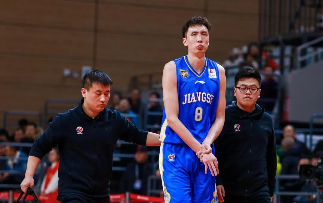 再见了，CBA！被湖人看上的中国球员！18年职业生涯结束了