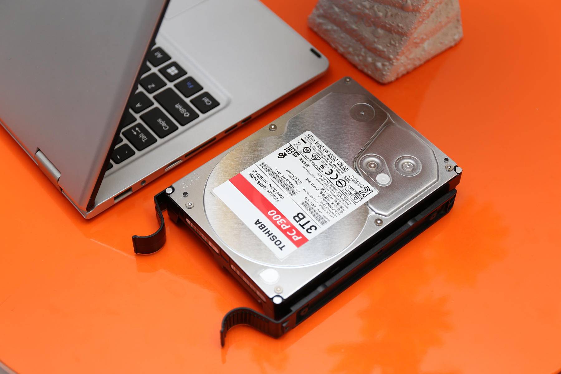 机械硬盘东芝p300与西数哪个好呀,东芝机械硬盘p300评测