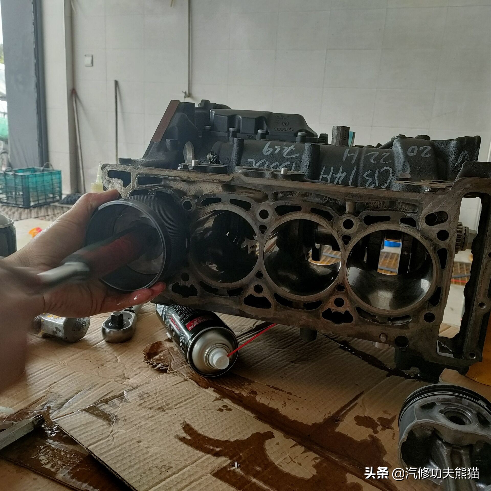 爱车养护烧机油要趁早治理,爱车烧机油