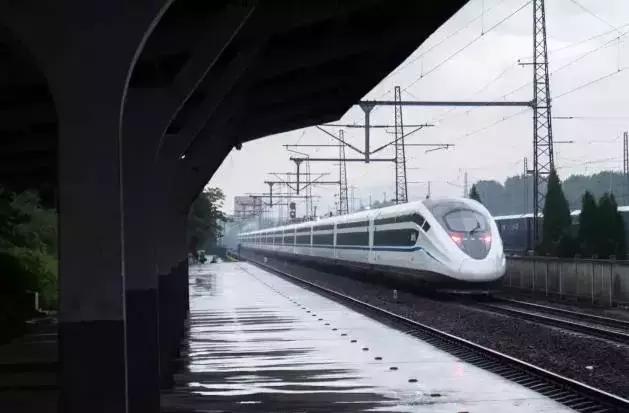 高铁高级软卧有多舒服,高铁软卧怎么睡觉