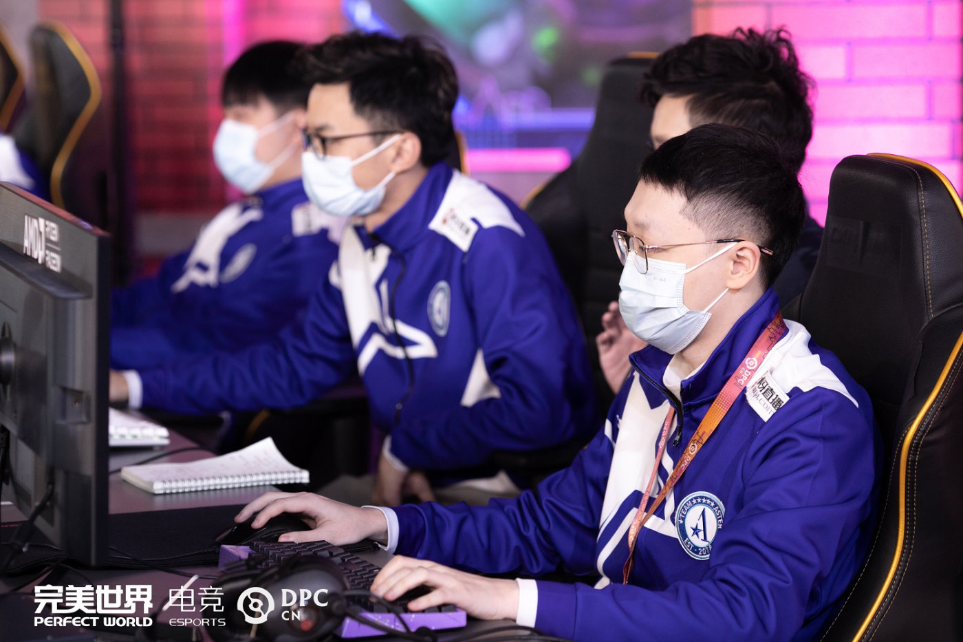 ig让一追二战胜v5视频第一局,18年ig对战lgd比赛完整视频