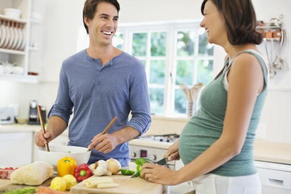 孕期吃哪些食物会影响宝宝的智力,孕期吃三种东西容易有胎毒