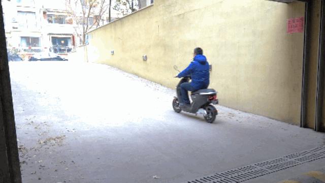 电动车别只认小牛，钱江摩灵能上三种牌，十分给力