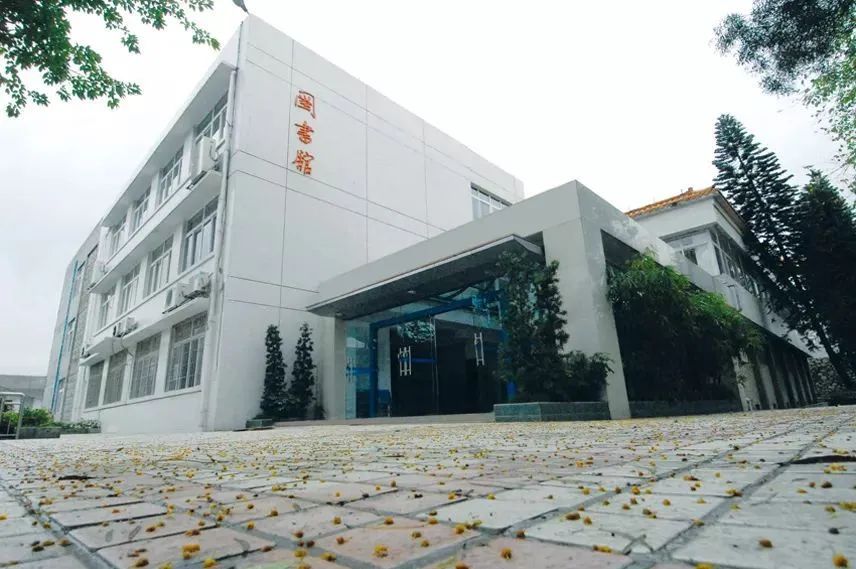 高职高考必看广州华商职业学院,高职高考复习资料广东推荐