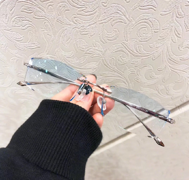 蔡司成长乐镜片适合圆形镜框吗,怎么挑选适合自己镜片的眼镜框