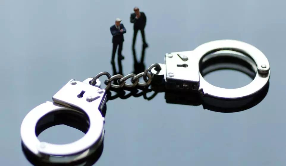 买卖古董需要办理什么手续,古董确权证明书