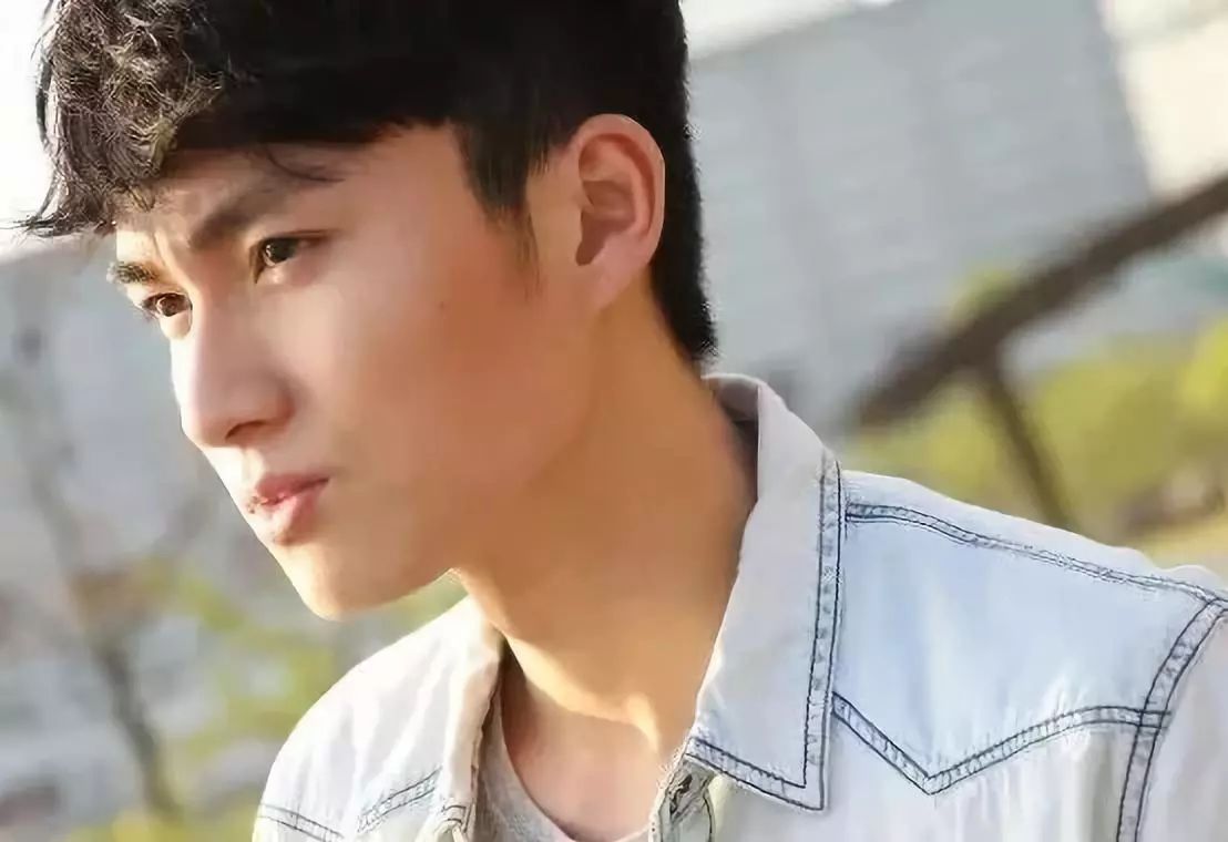 凭《开心速递》爆红入屋！24岁TVB新晋小生感恩剧集带携赚外快