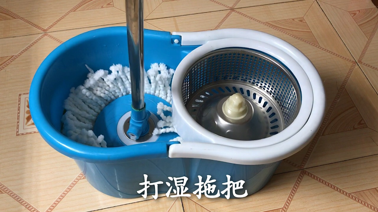 学会这种拖地方法干净不易落灰,拖地用什么方法没有污垢