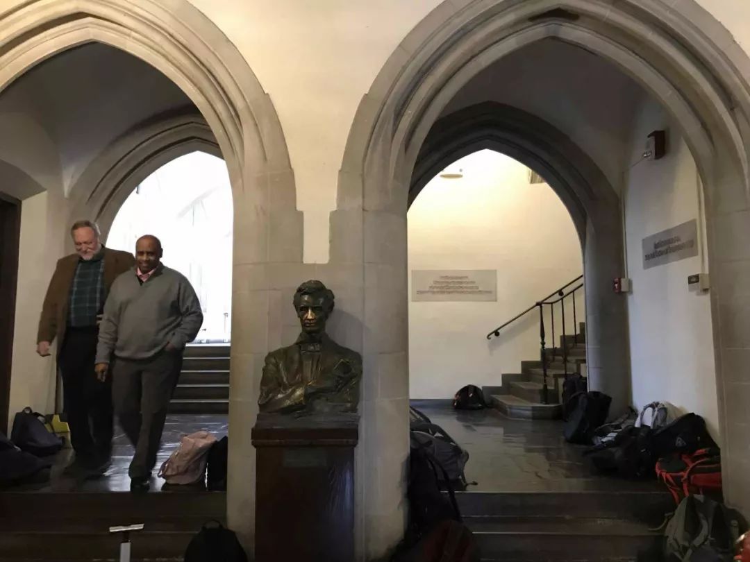 塔夫脱中学简历,塔夫脱中学