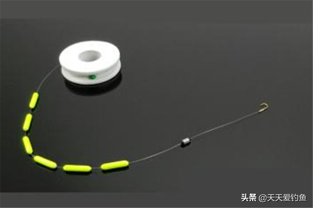 手竿狂拉白条的几种方法，小鱼想要钓得多，也是需要技术的