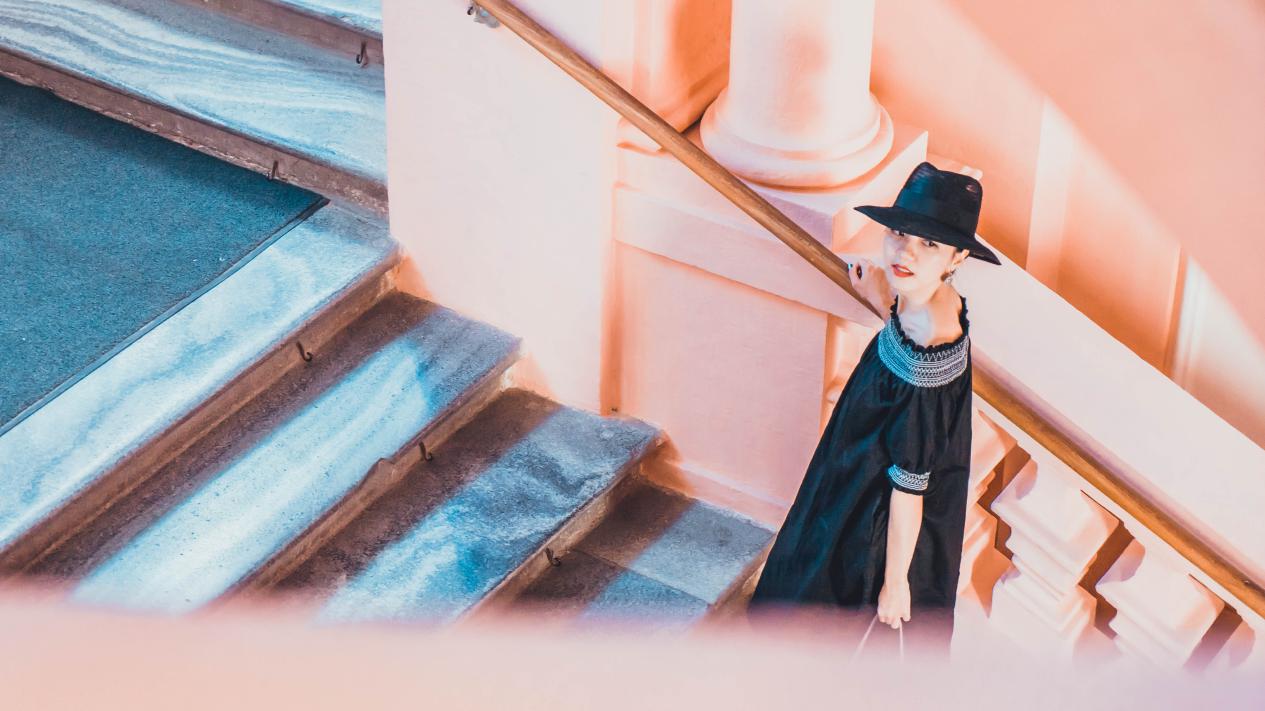 世界上最大的女性修道院,世界上第一座修道院是谁建立的