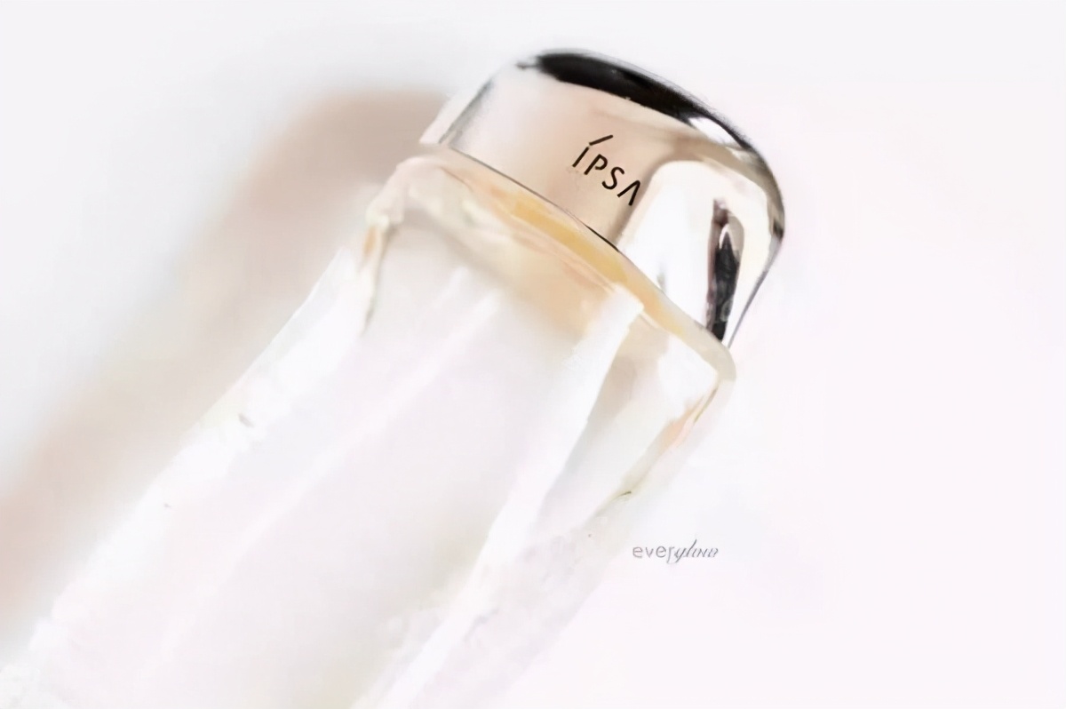 适合油性皮肤补水强的爽肤水推荐,补水保湿提亮肤色爽肤水推荐