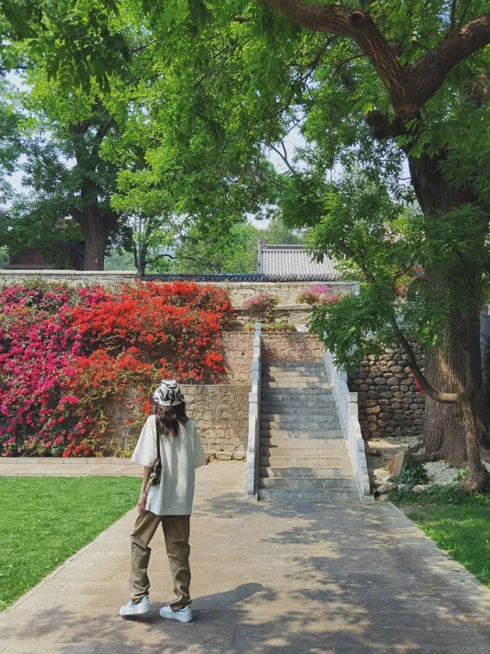 又好看又百搭的小白鞋,那些超好看的又百搭的小白鞋